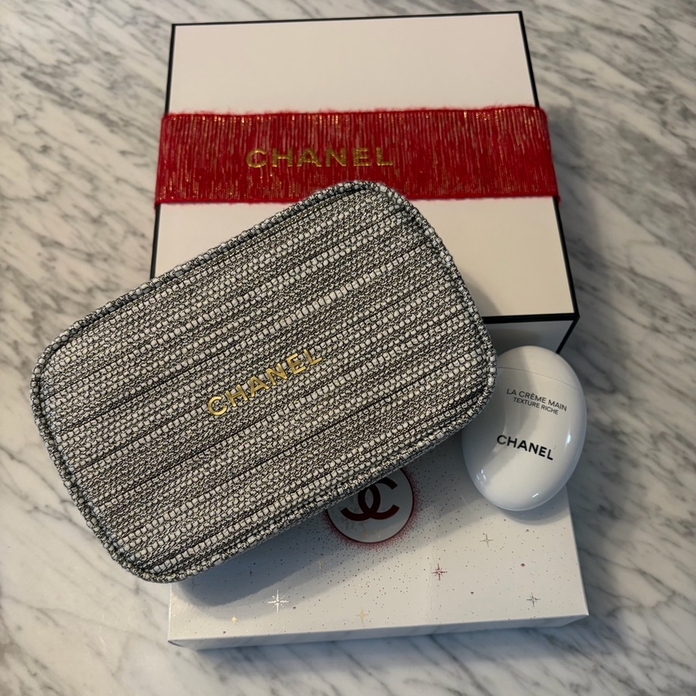 New Authentic CHANEL 2022 Holiday Gift Set